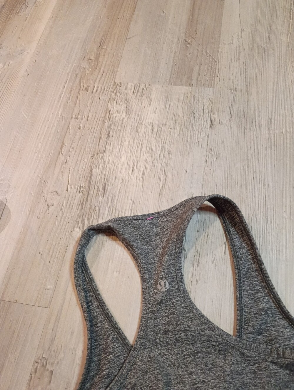 Lululemon - Picture 4 of 5